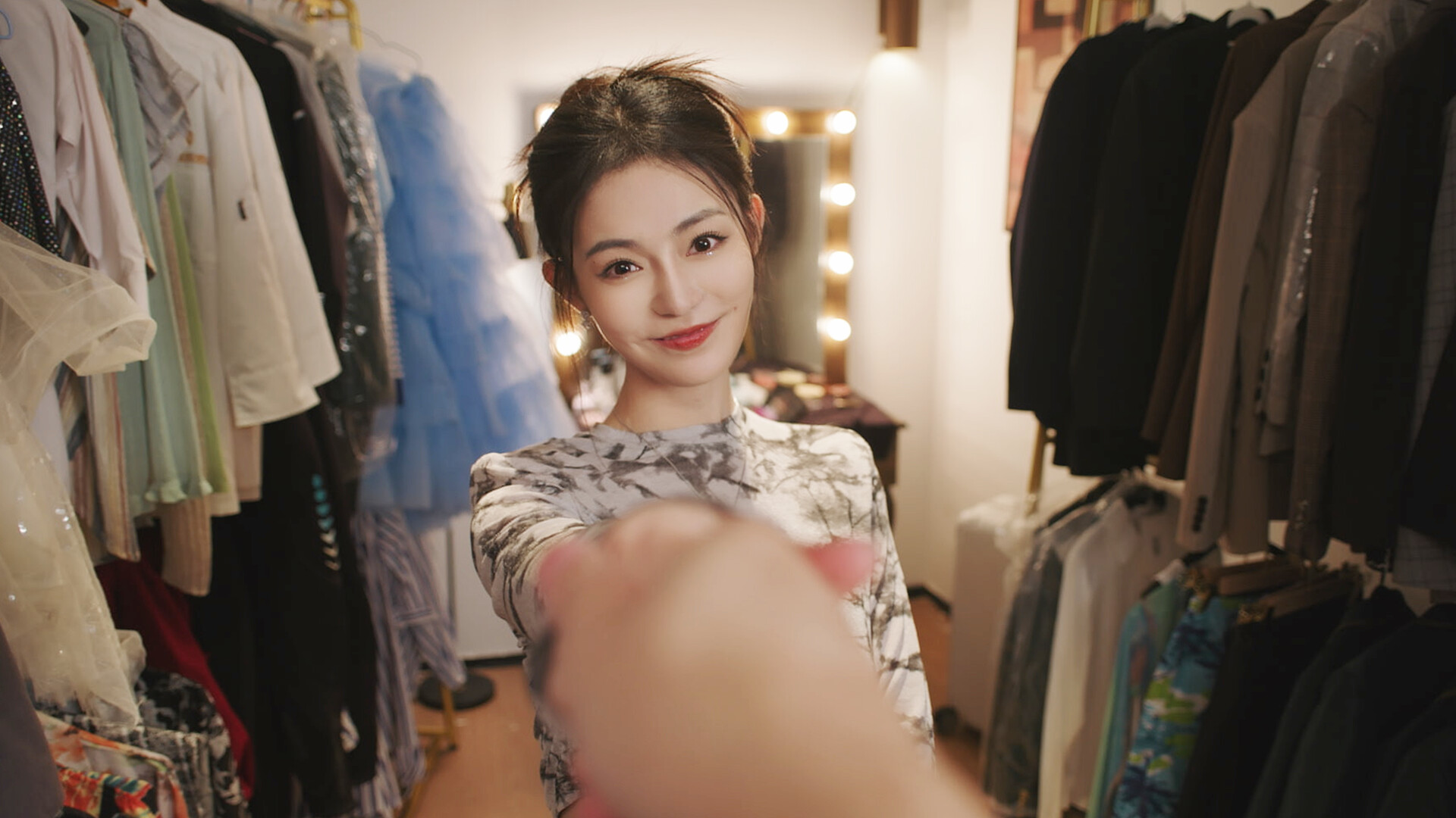 【PC游戏】开局五个亿 免安装中文版